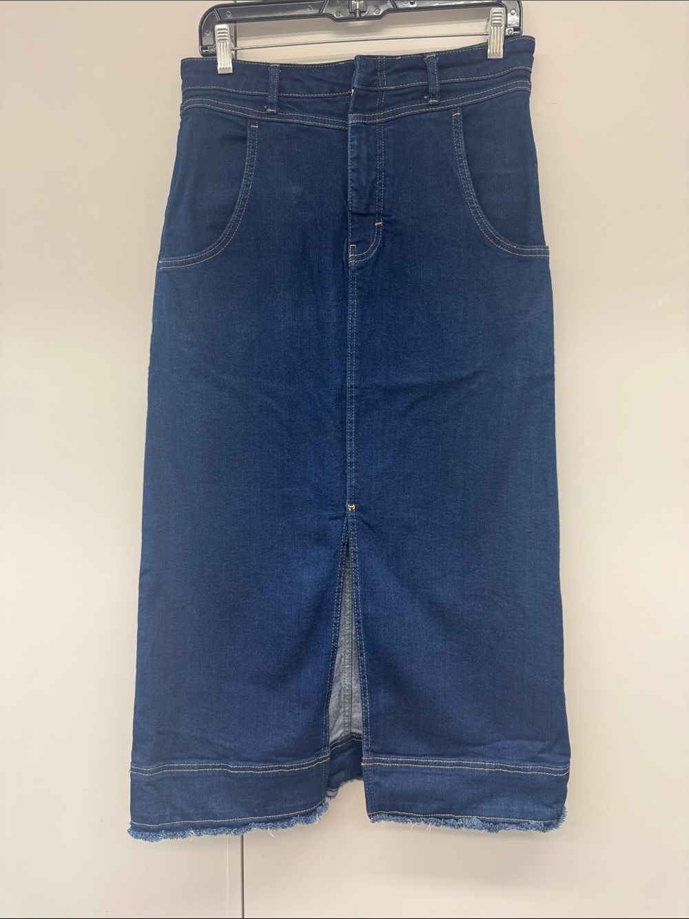 Pilcro Dark Blue Denim Skirt with Topstitch Detail 30 inches from waist. Size 10